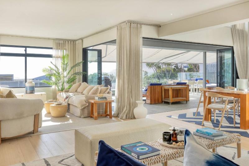 Camps Bay Luxury Family Villa with Ocean Views - image 11