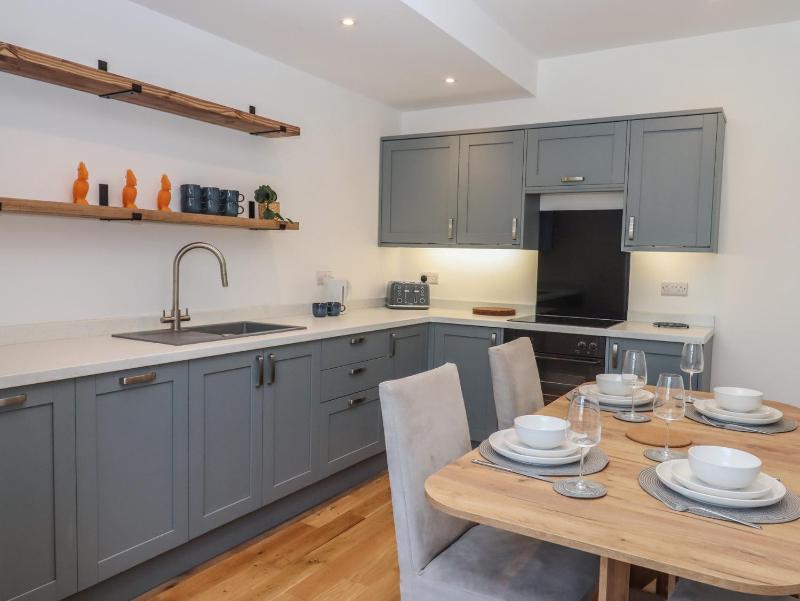 Hares Cottage - image 13
