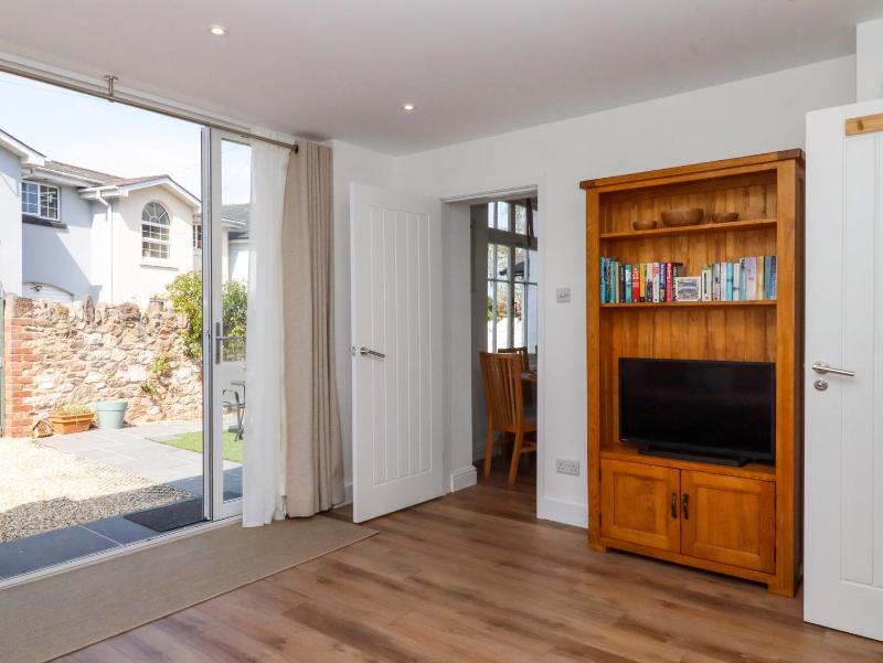 Kents Cottage - image 31