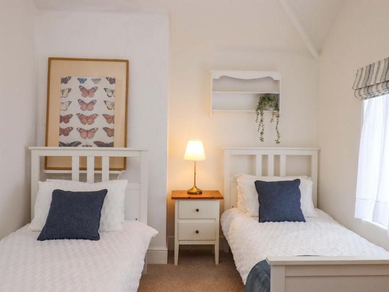 Kents Cottage - image 29