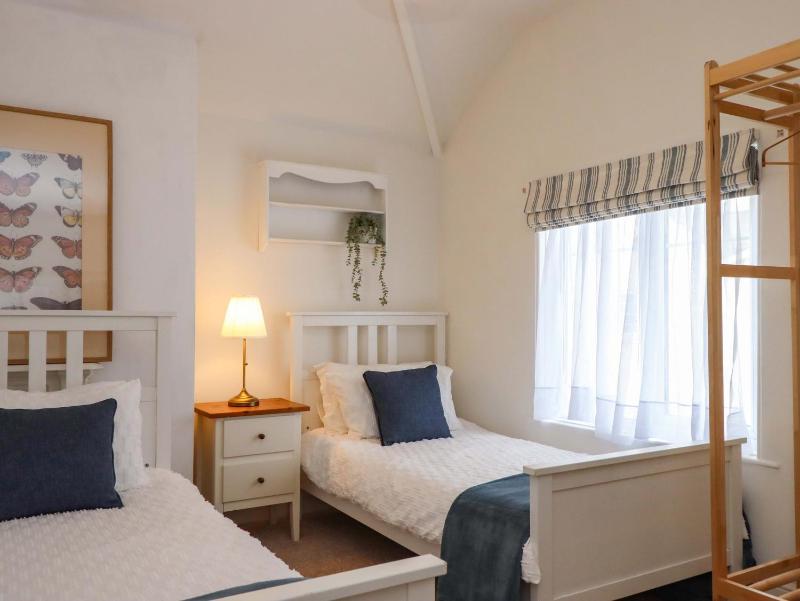 Kents Cottage - image 33