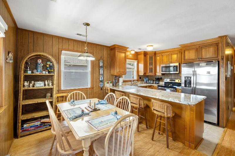 5048 - Bristows Bungalow - image 7