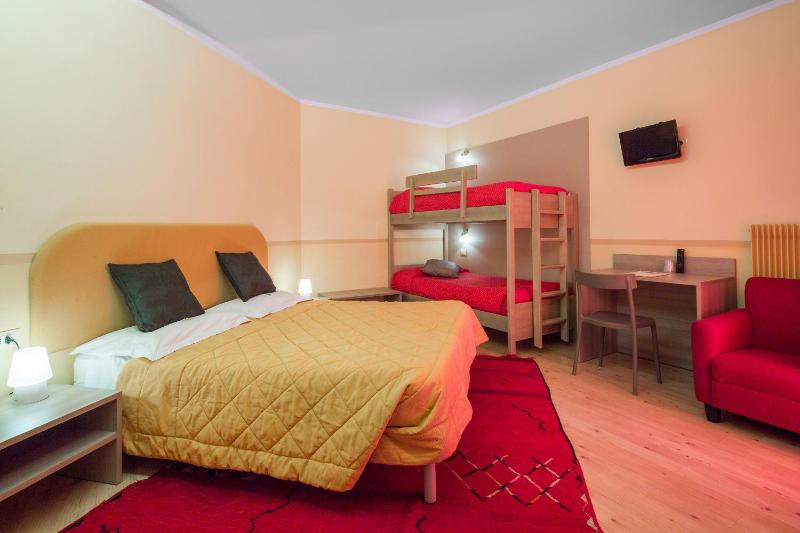 Quadruple Room image 1