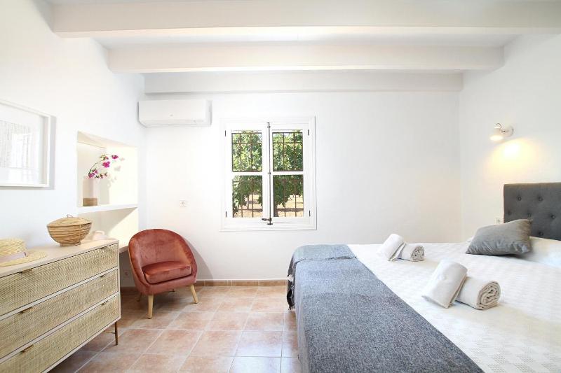 Superb Pollensa Villa 5 Bedrooms Villa Fiorever Mountainside Views - image 8