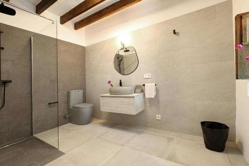 Superb Pollensa Villa 5 Bedrooms Villa Fiorever Mountainside Views - image 13