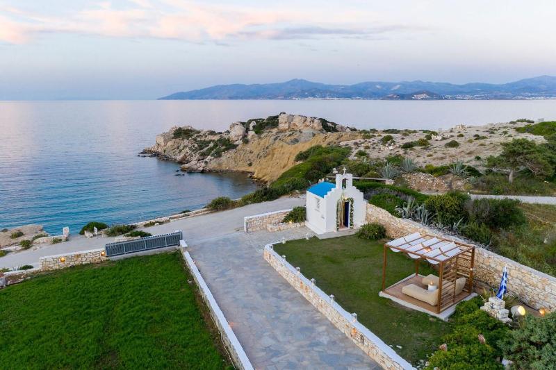 Executive Paros Villa 5 Bedrooms Villa Beachfront Supreme Beachfront Sea - image 19