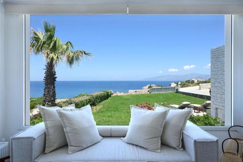 Executive Paros Villa 5 Bedrooms Villa Beachfront Supreme Beachfront Sea - image 31