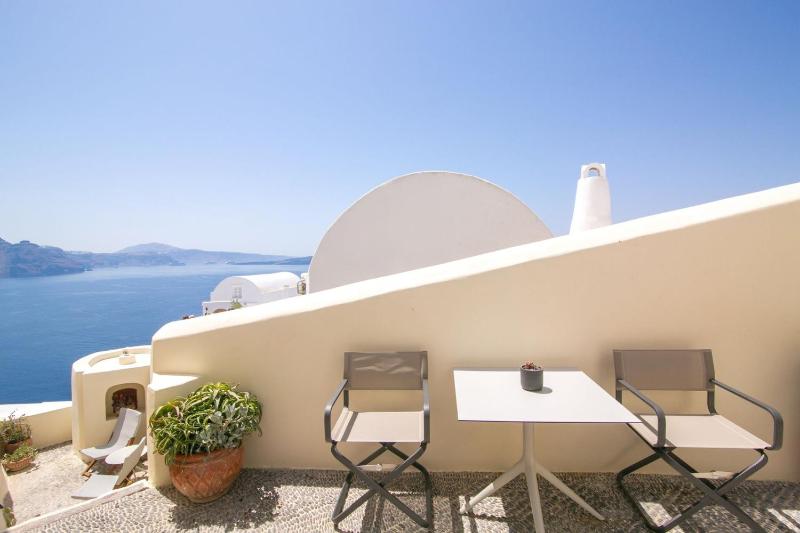 Elegant Santorini Villa Villa Mariniou Private Hot Tub Air Conditioning - image 8