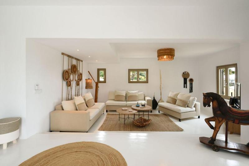 Executive Paros Villa 4 Bedrooms Villa Almyrikia Sunset Stunning Sea View - image 8