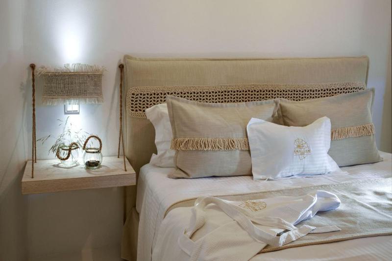 Executive Paros Villa 4 Bedrooms Villa Almyrikia Sunset Stunning Sea View - image 19