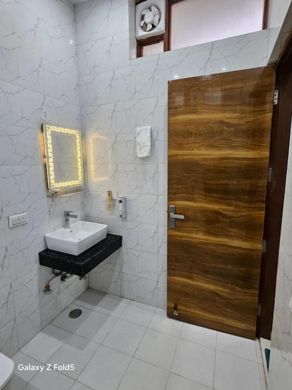 Noida Aiport Inn - image 7