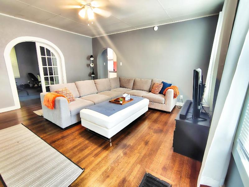 Charming 2-Bedroom Home with Private Gym - image 20