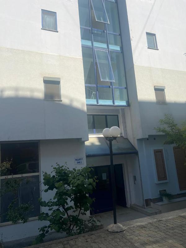 Evans Apartment - image 7