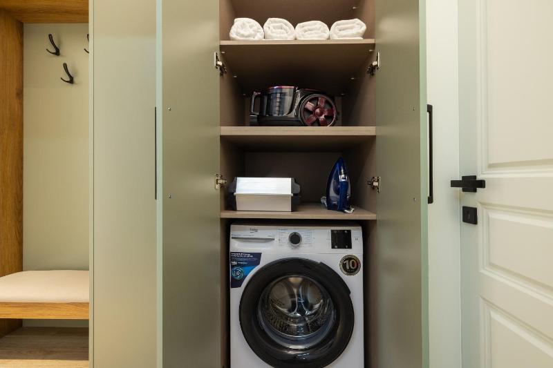 Flutura's Suite - image 9