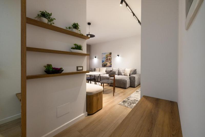 Flutura's Suite - image 14