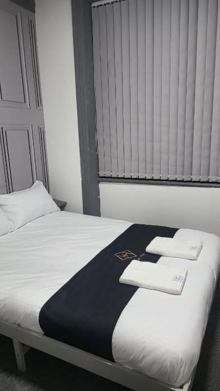Holiday Plus - 50 Palatine Road - image 38
