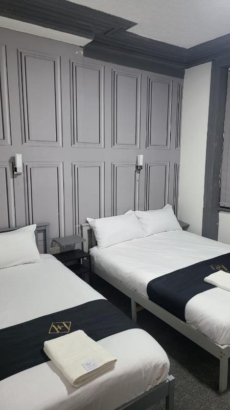 Holiday Plus - 50 Palatine Road - image 46