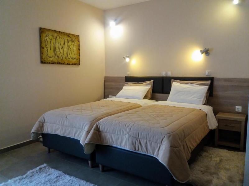 Double or Twin Room image 4