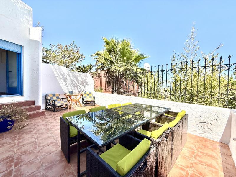 Perla Blanca – Vistas al mar y Castillo - image 37
