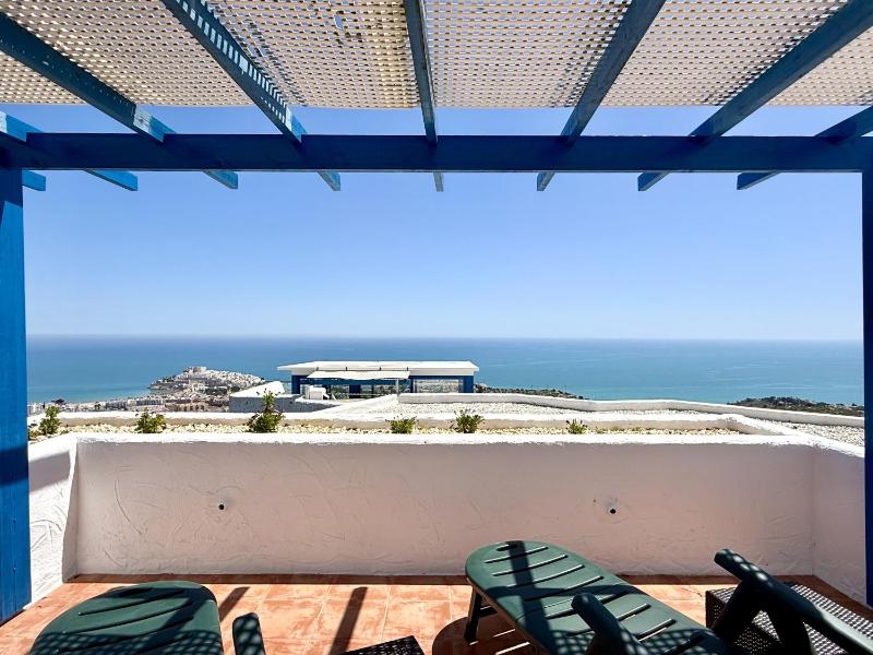 Perla Blanca – Vistas al mar y Castillo - image 8