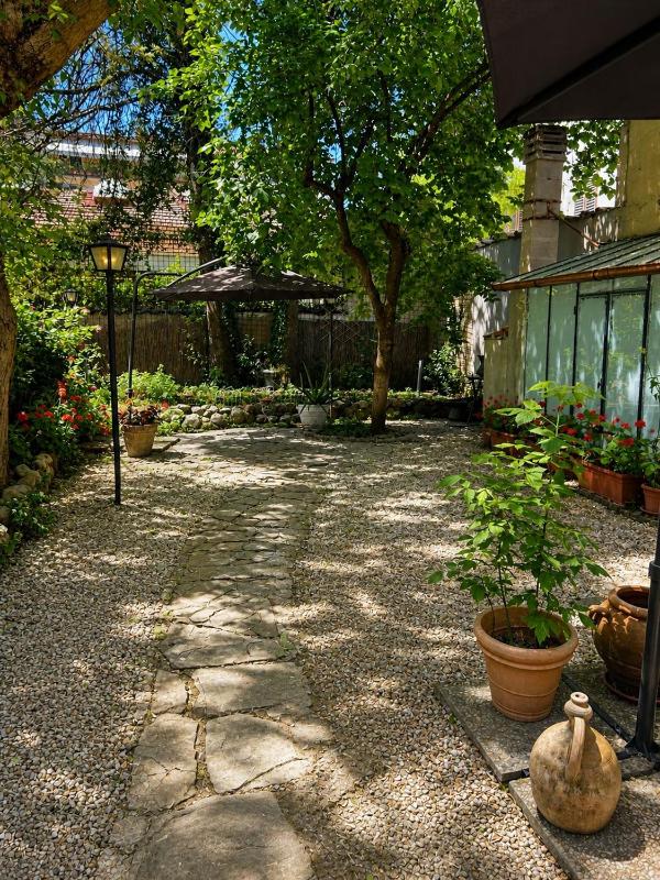 La Petite Maison - image 10