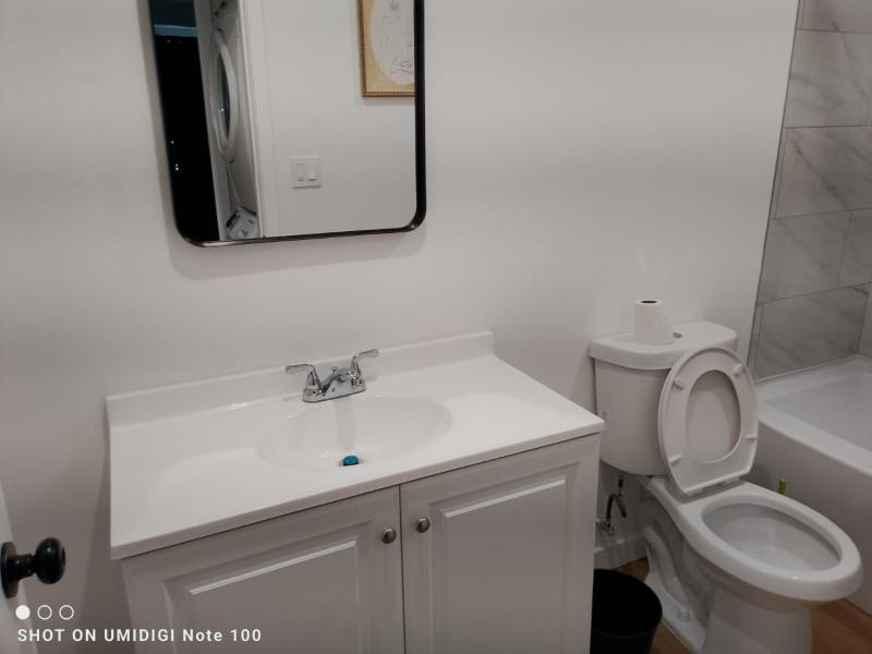 Private Studio Near USC & LA Coliseum - image 4