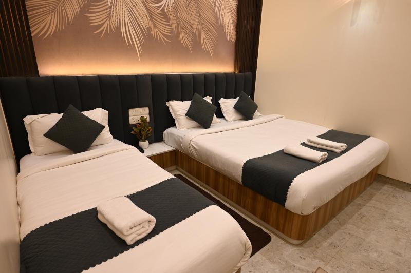 The Raghav Vilas Luxury Stay near Kashi Vishwanath Temple - image 9