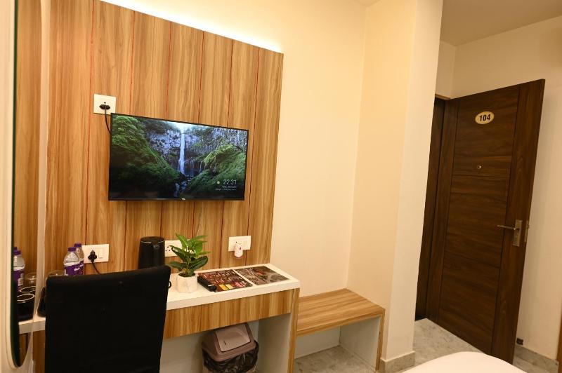 The Raghav Vilas Luxury Stay near Kashi Vishwanath Temple - image 2