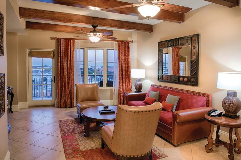 Wyndham La Cascada 2BR Apartment - image 15