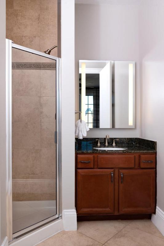 Wyndham La Cascada 3BR Apartment - image 13