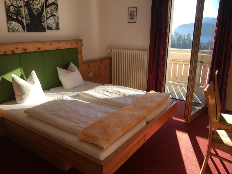 Double Room with Balcony image 4