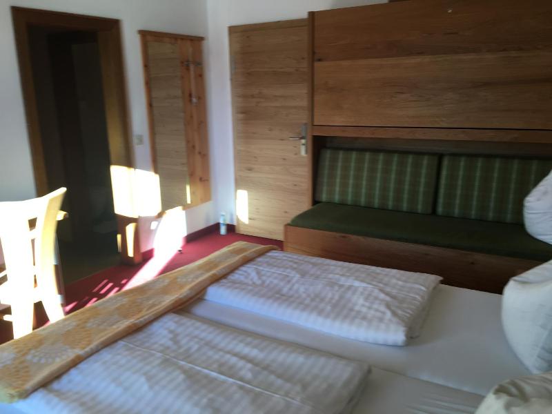 Double Room with Balcony image 3