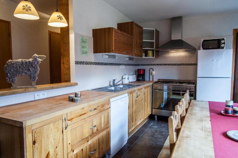 Four-Bedroom Apartment (9 Adults) image 2