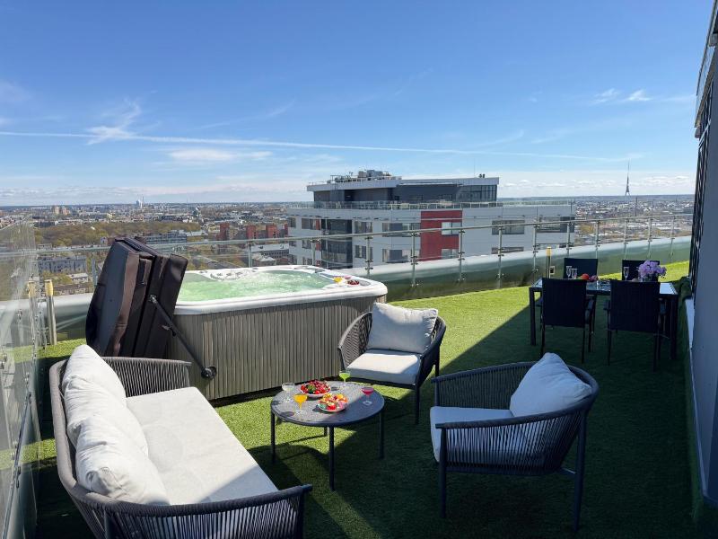 Exclusive Penthouse And SPA - image 4