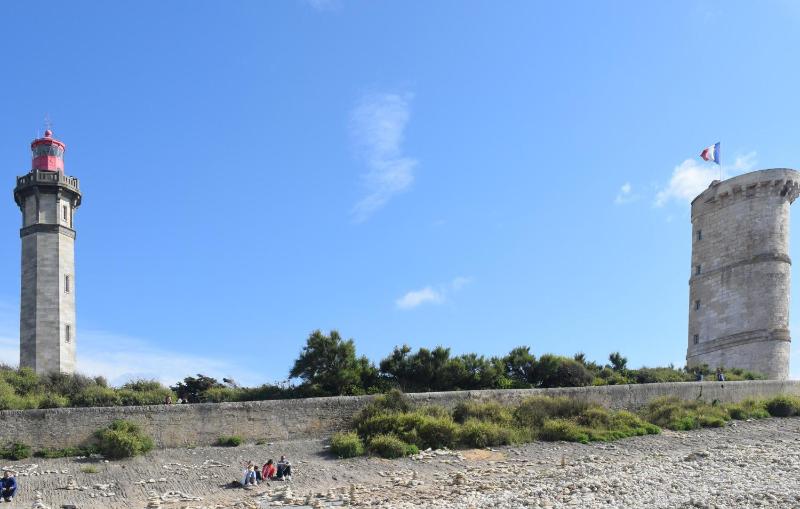 Studio Piscine Proche Plage - image 15