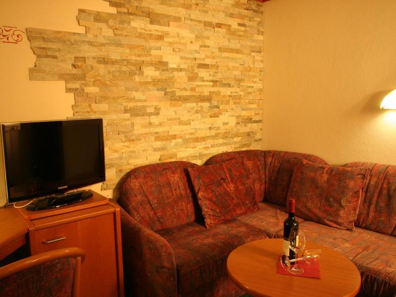 Double Room image 4