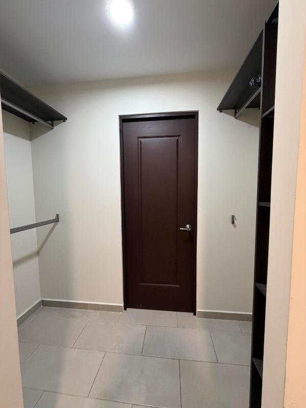 Apartamento elegante con Jacuzzi privado y terraza Torre Indigo Masferrer - image 15