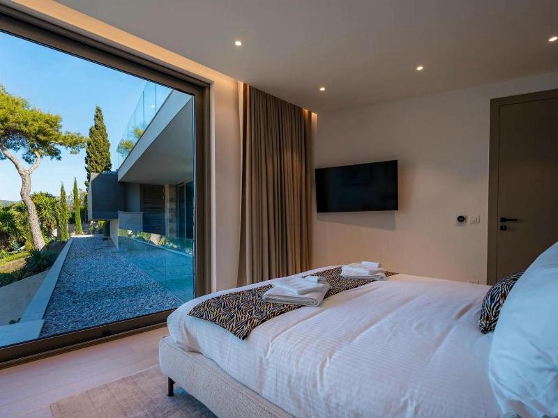 Villa Moreska Korcula Seafront Infinity Pool - image 21