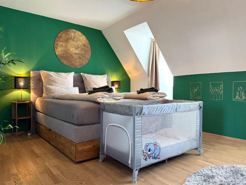 Altstadt View Suite - 2BR at Jakominiplatz & Free Parking by HERO HOMES Graz - image 30