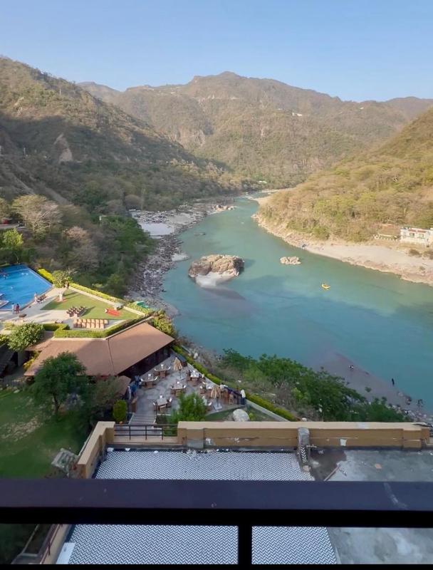 Aloha Divine Ganges 2BHK GangaView w Infinity pool - image 11