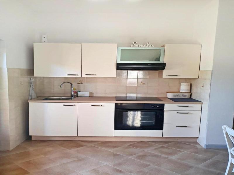 Bright accommodation near the sea in Zambratija - image 4