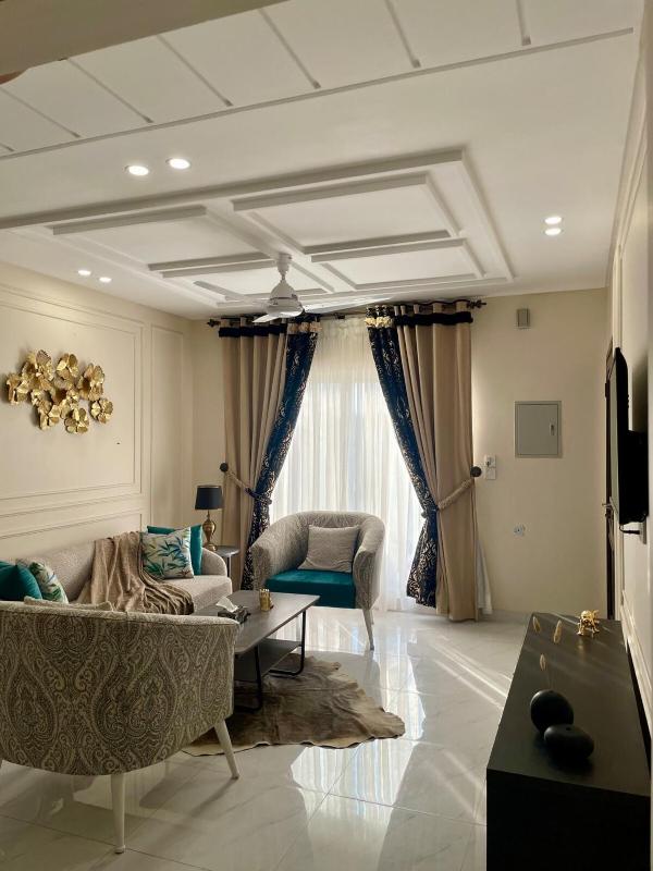 Modern 2BR Apartment Bright & Stylish - image 9