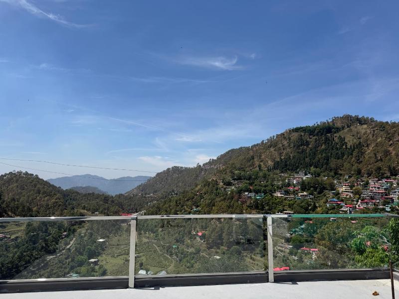 Singh’s Kainchi Dham Villa - image 12