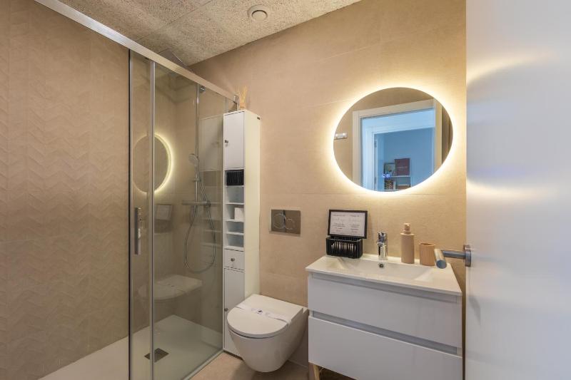 2BR Apt with Terrace & Parking Near Beach & Town - image 36