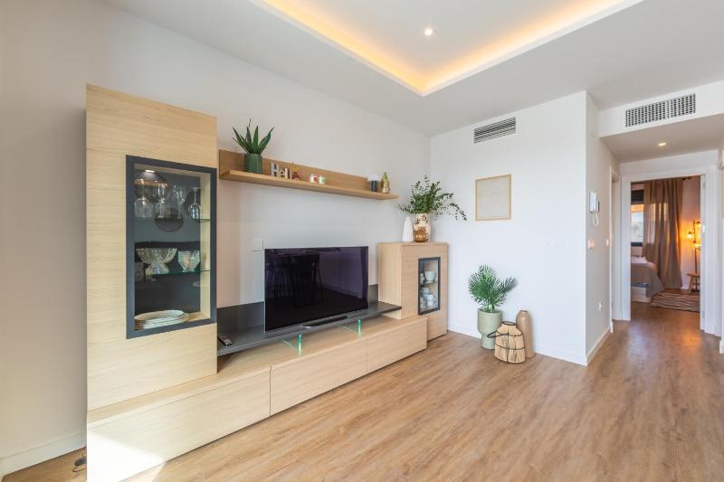 2BR Apt with Terrace & Parking Near Beach & Town - image 35