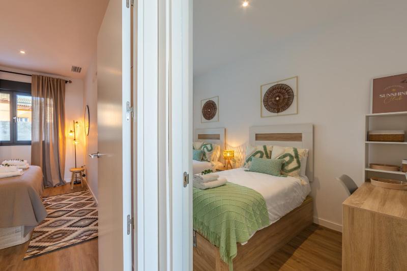 2BR Apt with Terrace & Parking Near Beach & Town - image 30
