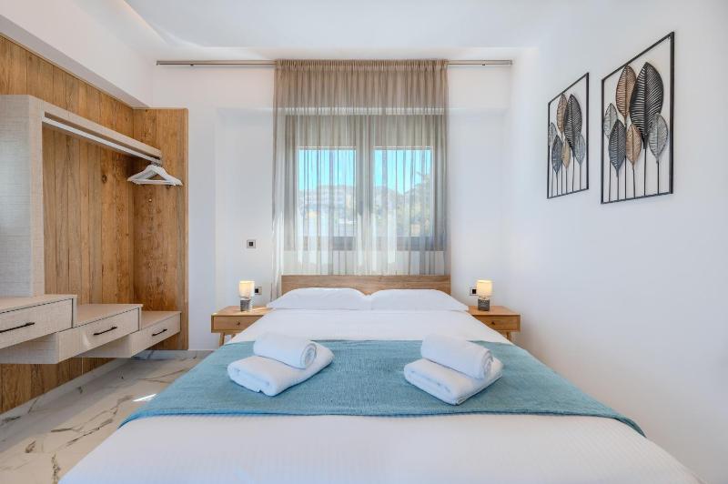 Elmar Bay Villa Beachfront Luxury Escape with Private pool - image 11