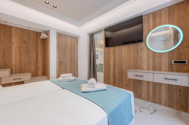 Elmar Bay Villa Beachfront Luxury Escape with Private pool - image 45