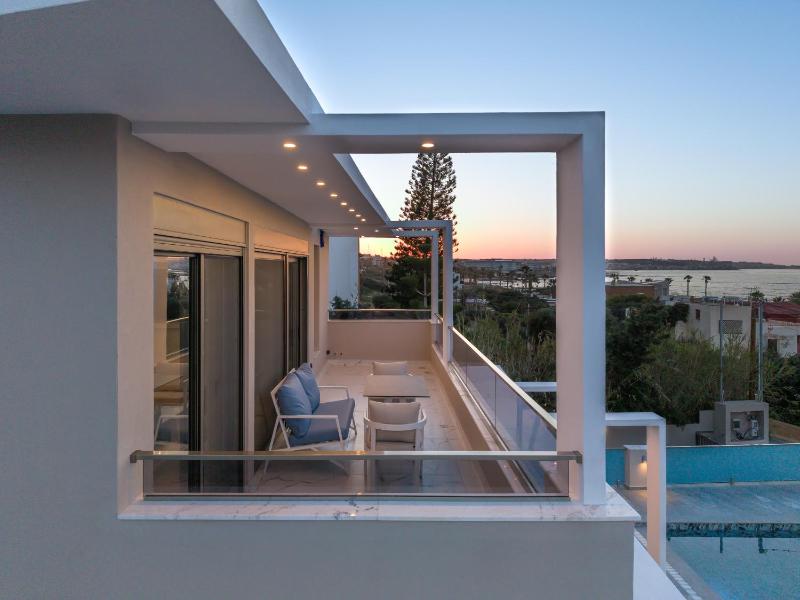 Elmar Bay Villa Beachfront Luxury Escape with Private pool - image 34