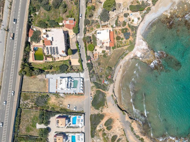 Elmar Bay Villa Beachfront Luxury Escape with Private pool - image 12